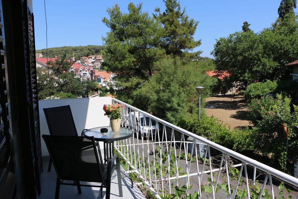 Apartments Milatic Jelsa  Exteriér fotografie